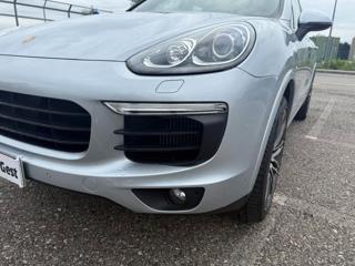 PORSCHE Cayenne usata, con Sedile posteriore sdoppiato
