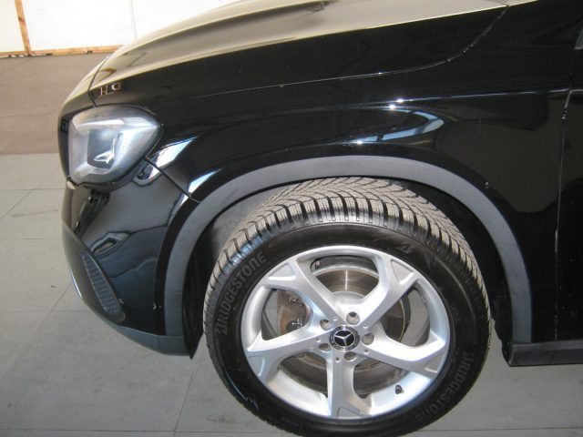 MERCEDES-BENZ GLA 200 usata, con Volante in pelle