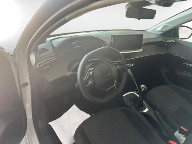 PEUGEOT 208 usata, con Autoradio