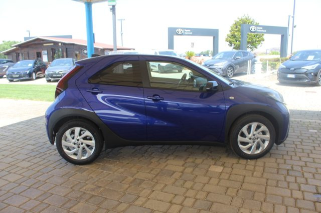 TOYOTA Aygo X usata 21