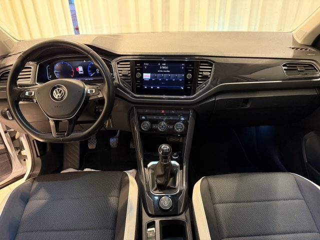VOLKSWAGEN T-Roc usata, con Autoradio