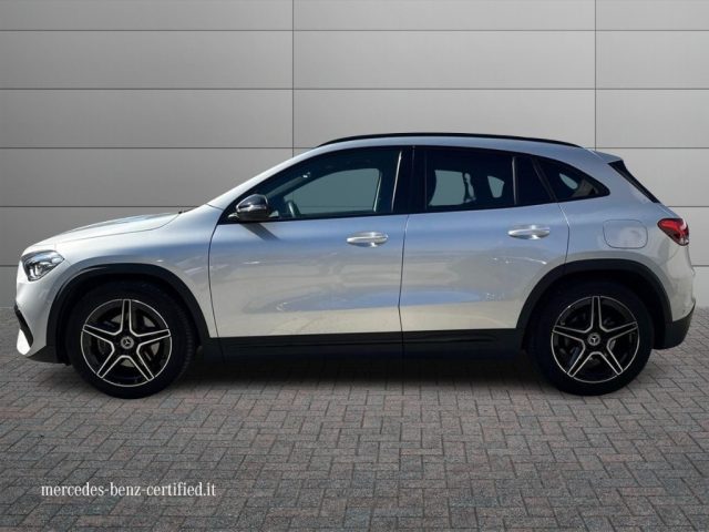 MERCEDES-BENZ GLA 200 usata, con Autoradio