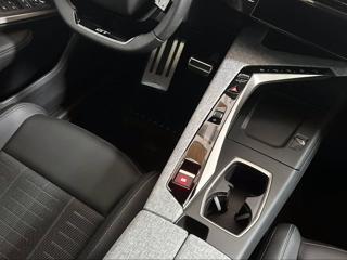 PEUGEOT 3008 usata, con Sedile posteriore sdoppiato