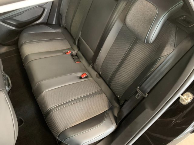 PEUGEOT 3008 usata, con Fari Xenon
