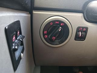 VOLKSWAGEN New Beetle usata 18