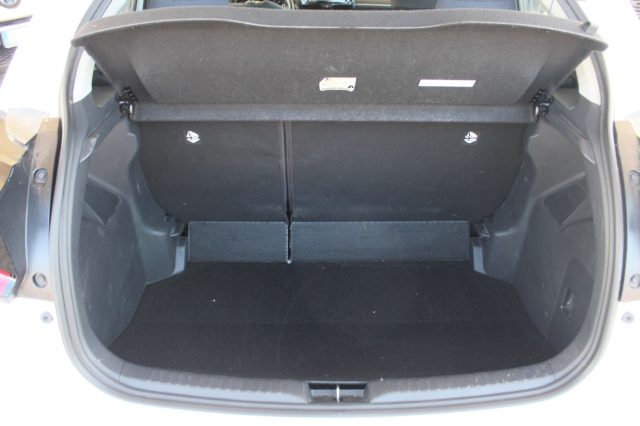 TOYOTA Yaris usata, con Servosterzo