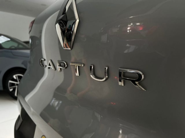 RENAULT Captur usata, con Fari LED