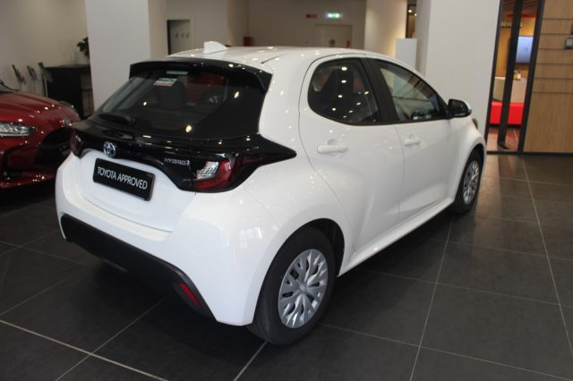 TOYOTA Yaris usata 22