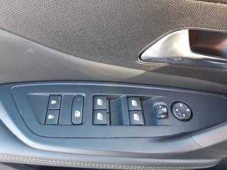 PEUGEOT 308 usata, con Touch screen