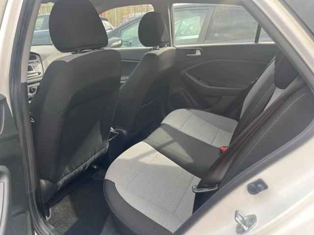 HYUNDAI i20 usata, con Cerchi in lega