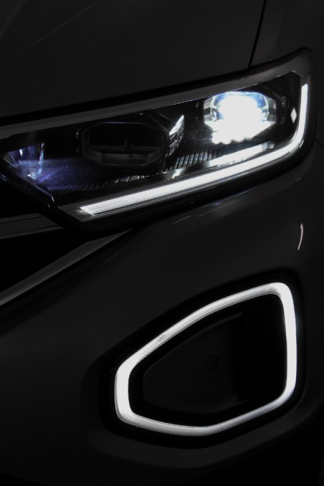 VOLKSWAGEN T-Roc usata, con Fari LED