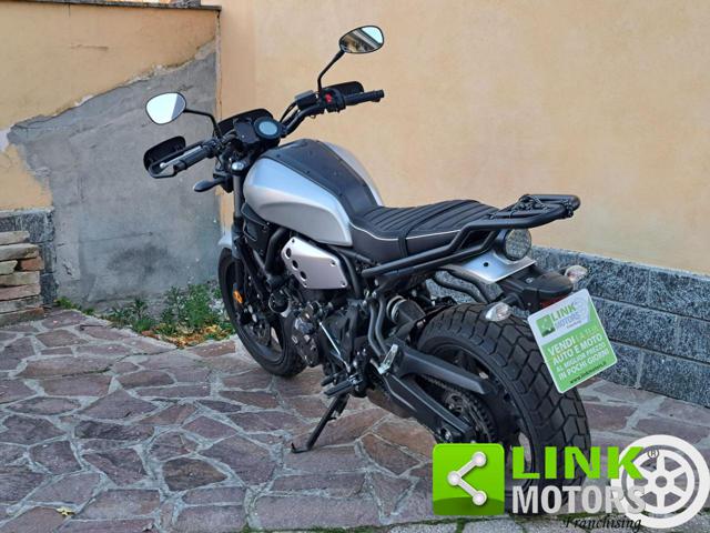 YAMAHA XSR 700 usata 2