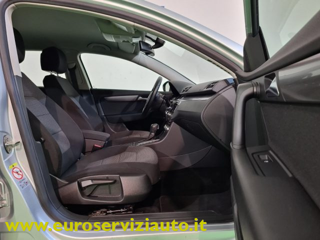 VOLKSWAGEN Passat usata 30