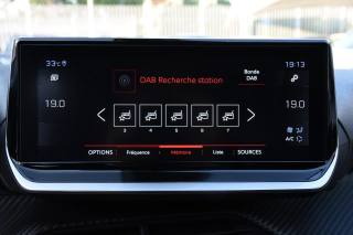 PEUGEOT 2008 usata, con Fari LED