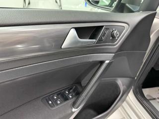 VOLKSWAGEN Golf usata, con Bluetooth