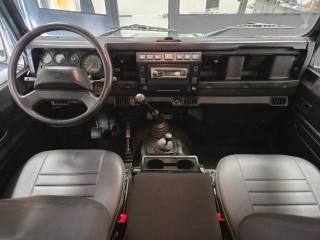 LAND ROVER Defender usata, con Lettore CD