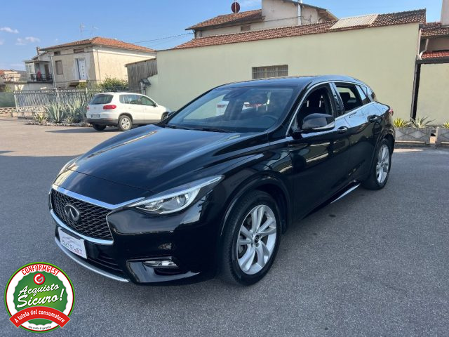 INFINITI Q30 usata, con Airbag laterali