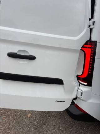VOLKSWAGEN Transporter usata 21