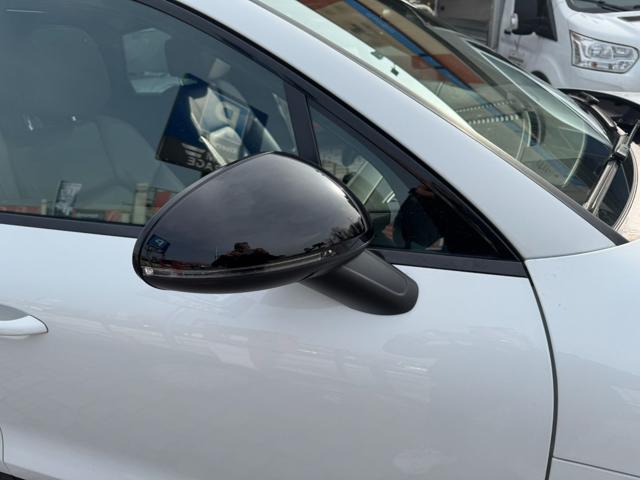 PORSCHE Macan usata, con Autoradio digitale