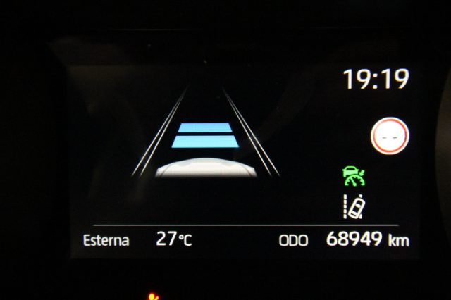 TOYOTA Yaris usata, con Cruise Control