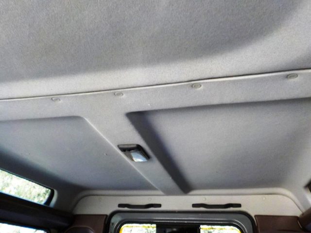 LAND ROVER Defender usata 32