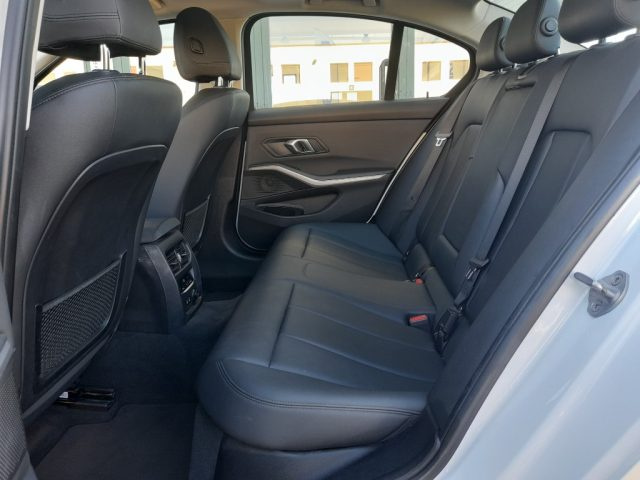BMW 320 usata, con Autoradio digitale