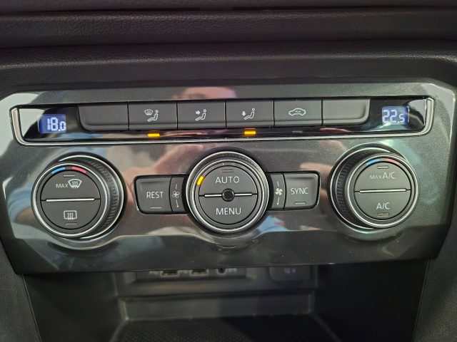 VOLKSWAGEN Tiguan usata, con Volante multifunzione
