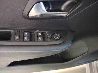 PEUGEOT 208 usata, con Specchietti laterali elettrici