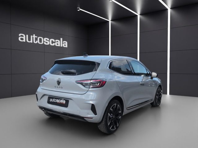 RENAULT Clio usata, con Autoradio