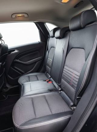 MERCEDES-BENZ B 180 usata, con Controllo automatico clima