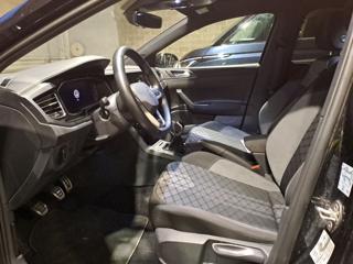 VOLKSWAGEN Taigo usata, con Autoradio