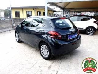 PEUGEOT 208 usata, con Alzacristalli elettrici