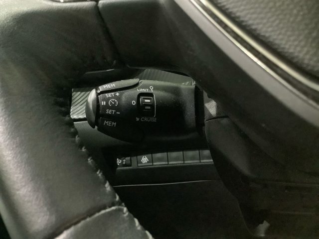 PEUGEOT 2008 usata, con Specchietti laterali elettrici