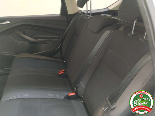 FORD Kuga usata, con Fendinebbia