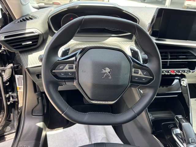 PEUGEOT 2008 usata, con Vetri oscurati