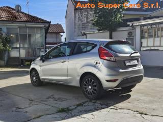 FORD Fiesta usata, con Autoradio