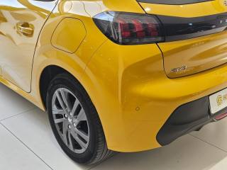 PEUGEOT 208 usata, con Airbag laterali