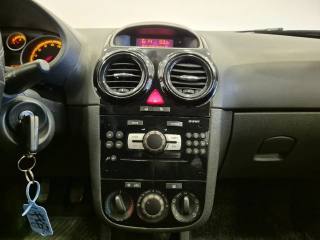 OPEL Corsa usata, con Bluetooth