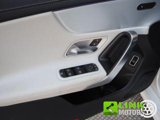 MERCEDES-BENZ CLA 200 usata, con Telecamera per parcheggio assistito