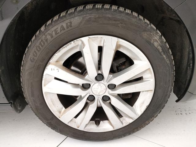 PEUGEOT 308 usata, con Volante multifunzione