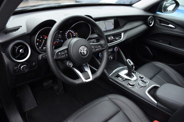 ALFA ROMEO Stelvio usata, con Autoradio