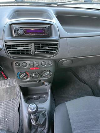 FIAT Punto usata 11