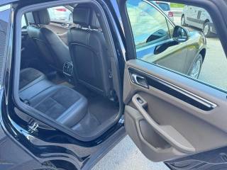 PORSCHE Macan usata, con Park Distance Control