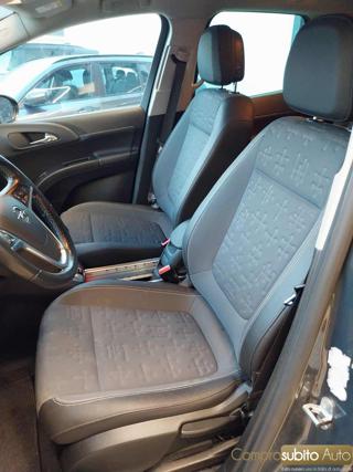 OPEL Meriva usata, con Specchietti laterali elettrici