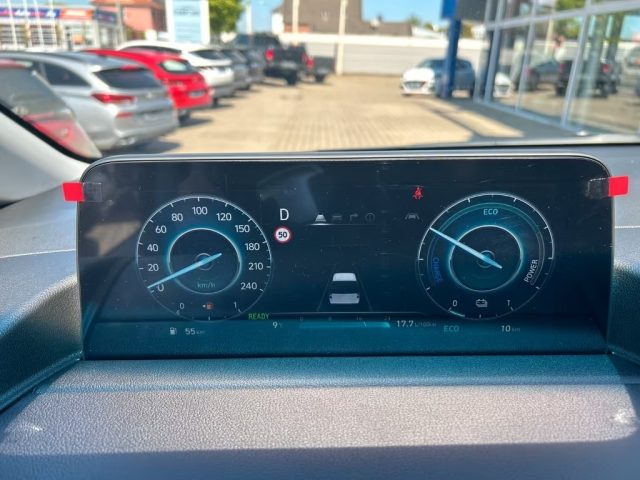 HYUNDAI Staria usata, con Isofix