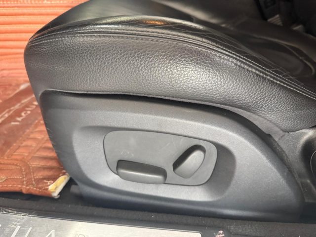 JAGUAR XF usata, con Regolazione elettrica sedili