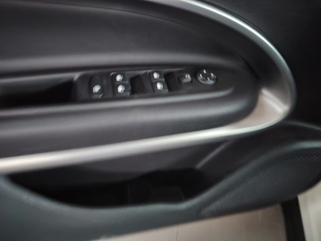 JEEP Avenger usata, con Bluetooth