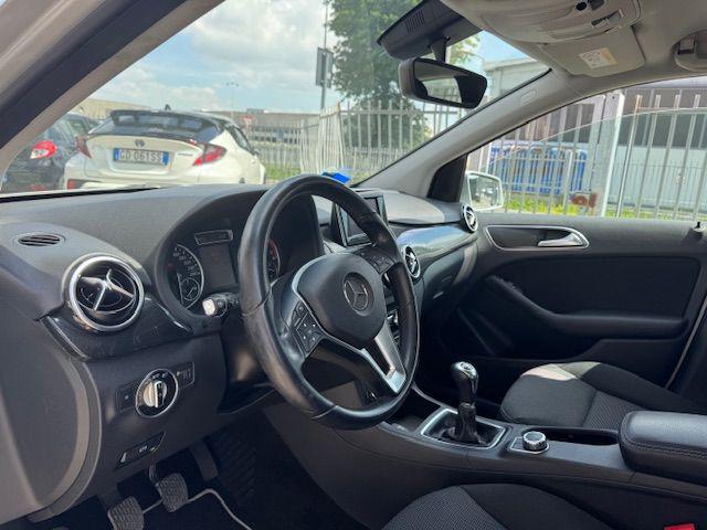 MERCEDES-BENZ B 180 usata, con Chiusura centralizzata