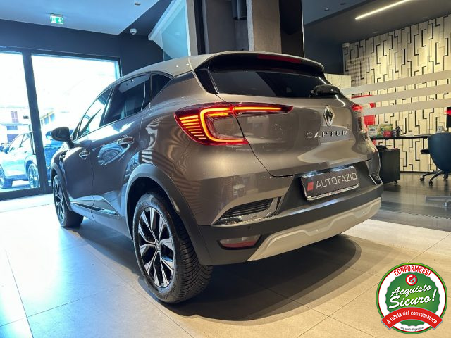 RENAULT Captur usata, con Autoradio