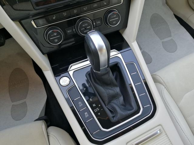 VOLKSWAGEN Passat Variant usata, con Regolazione elettrica sedili